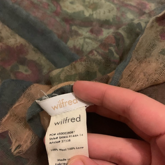 Aritzia Pink and Green Ombre Wool Scarf - Picture 4 of 5